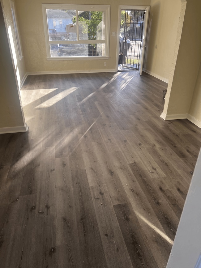 Photo - 967 N White Ave