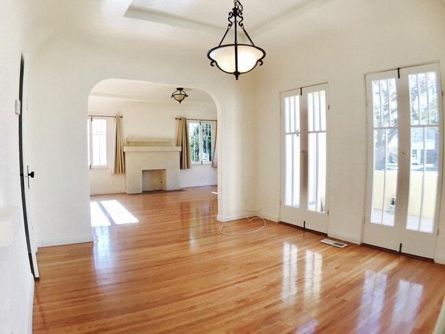 Photo - SFM Remodeled Home In Glendale with a Large Backyard.
