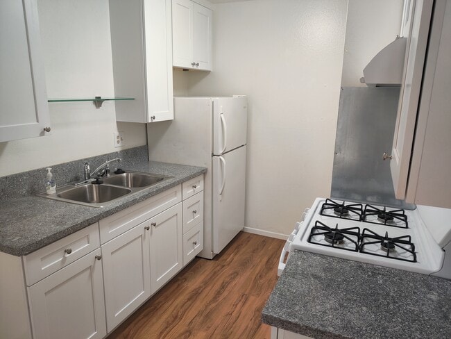 Photo - 625 Magnolia Ave Unit 3