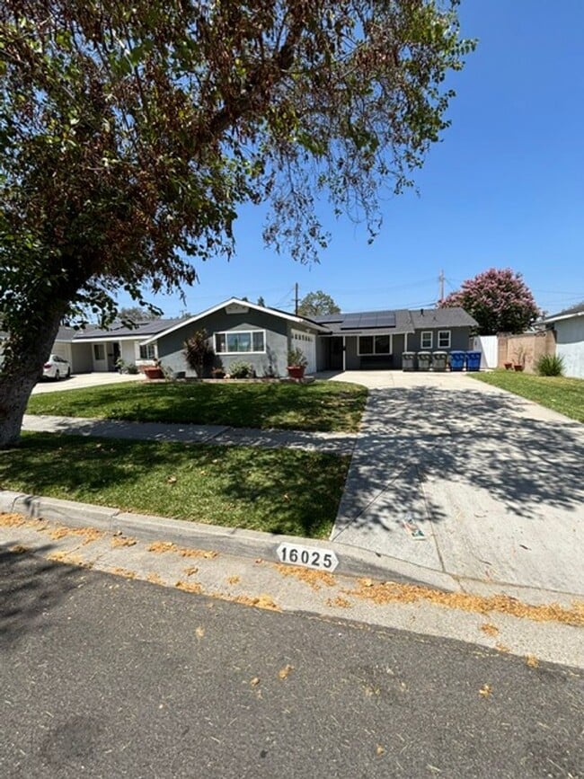 Photo - MOVE IN READY Updated La Mirada Home