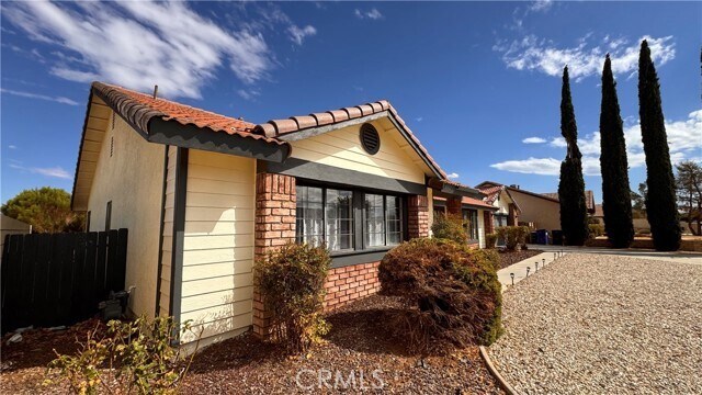 Photo - 13677 Ivanpah Rd