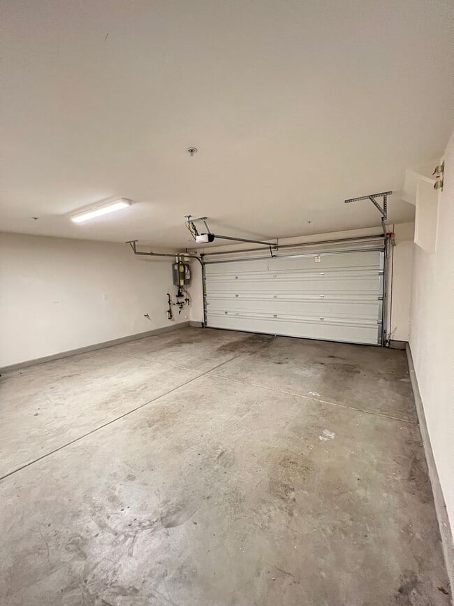 Photo - *DEPOSIT MOVE IN* Beautiful 2 Bedroom 2 Ba...