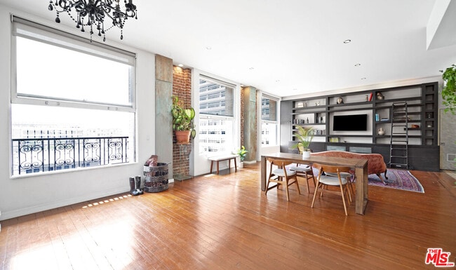 Photo - 257 S Spring St Unit 4E