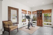 Photo - 646 6th St House