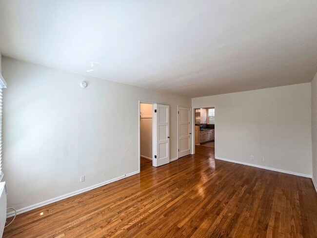 Photo - Spacious Studio in the Heart of Los Feliz Unit 2002