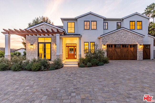 Building Photo - 9929 Anthony Pl