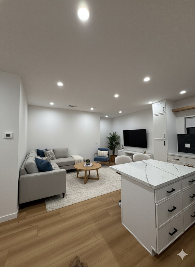 Building Photo - 9213 White Oak Ave