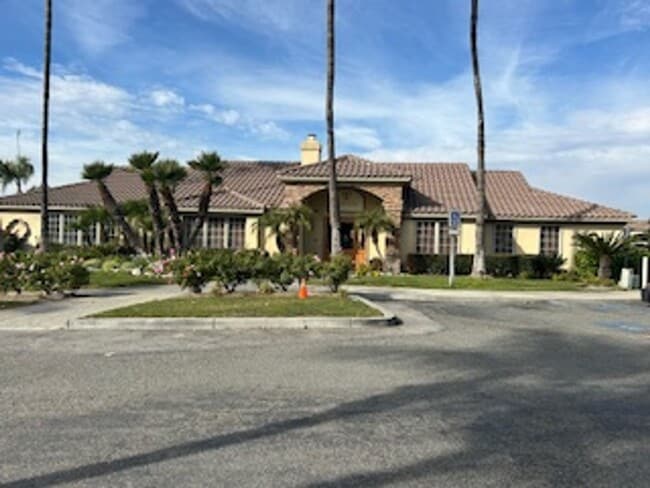 Photo - Beautiful 1 Bedroom Condo Unit 77