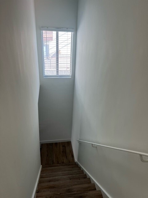 Photo - Capri Burbank