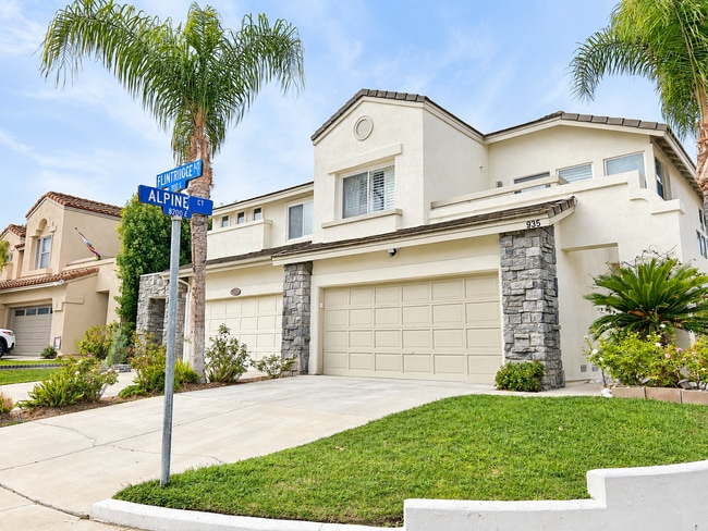 Photo - 935 S Flintridge Way