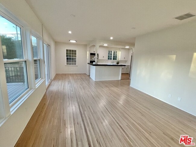 Photo - 3501 May St