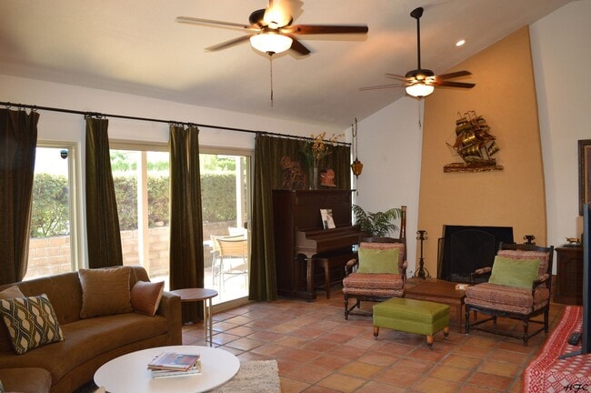Building Photo - Casa Sonora, Furnished, Seasonal terms