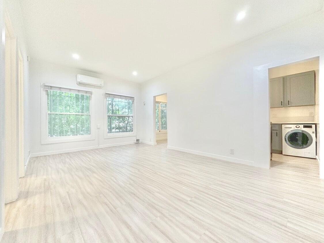 Floor Plan - Studio + 1 Bath