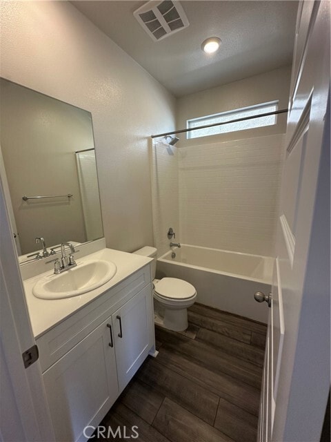 Photo - 35349 Hutchison Pl