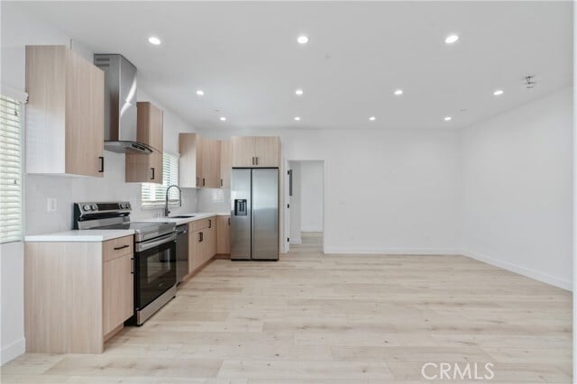 Photo - 11142 Woodley Ave