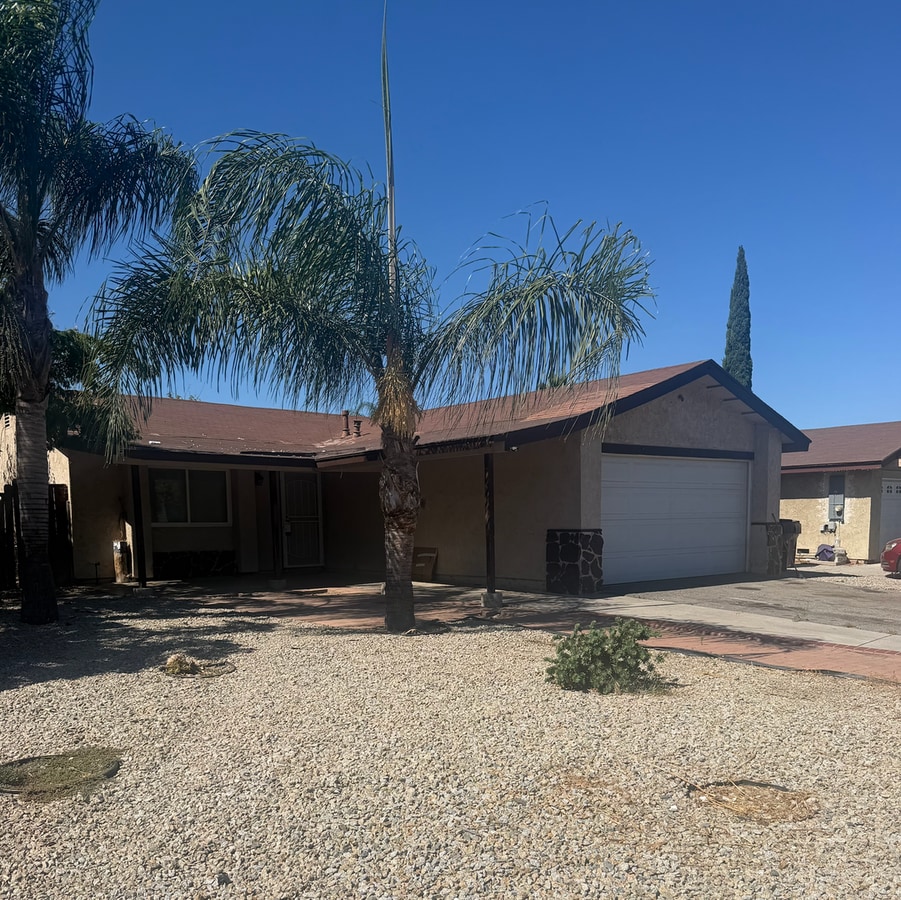 MUST SEE 2 BEDROOM 1 BATH!! MORE PHOTOS ARE COMING SOON.. - MUST SEE 2 BEDROOM 1 BATH!! MORE PHOTOS ARE COMING SOON..