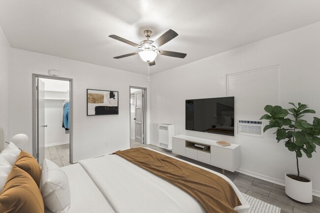 Photo - 10639 Fitzroy Ave Unit D