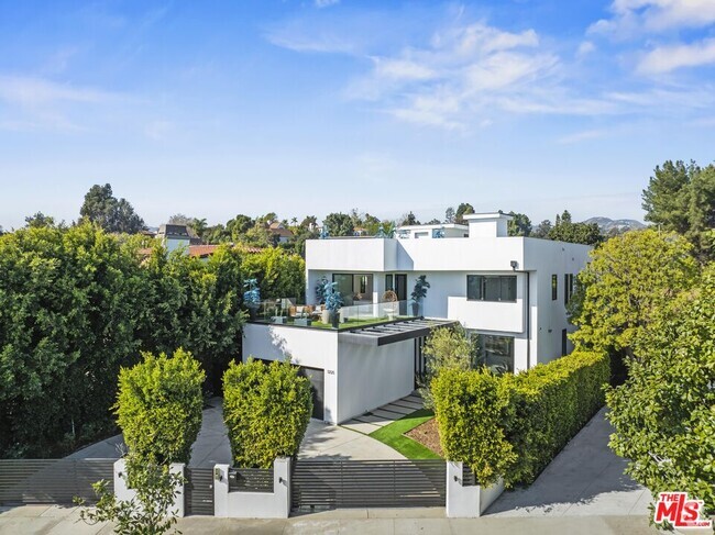 Building Photo - 12125 W Sunset Blvd Rental