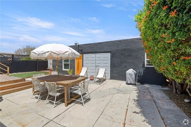 Building Photo - 1583 W 48th St Unit 1583 Rental