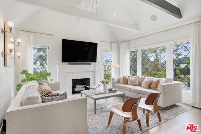 Photo - 1136 Burnside Ave