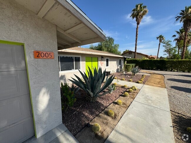 Building Photo - 2005 N Viminal Rd Rental