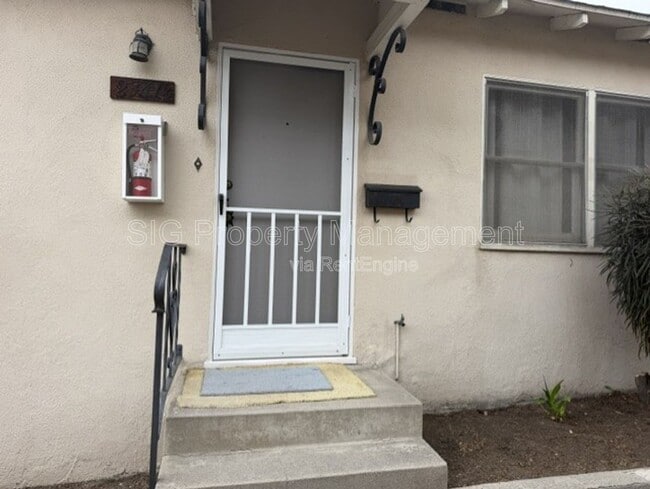 Building Photo - 2341 Florencita Dr W