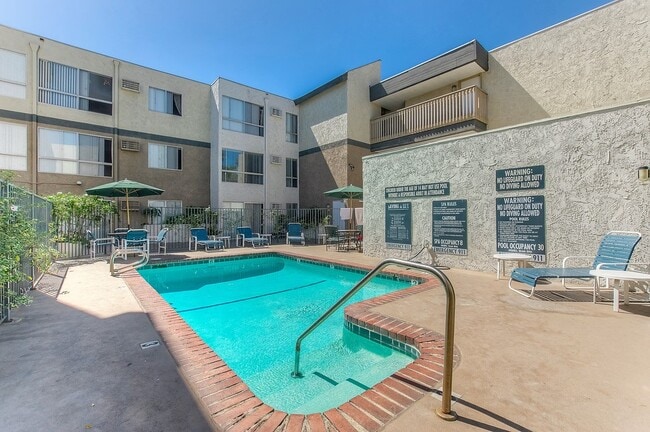 Photo - Roberts K-town Hoover