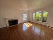 Photo - 624 N Roxbury Dr House