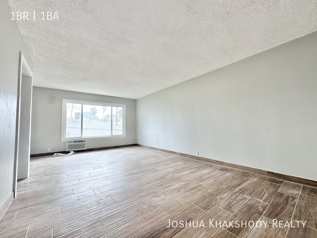 Photo - 450 Normandie Ave Unit 115