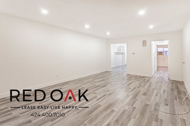 Building Photo - 7720 Hampton Ave