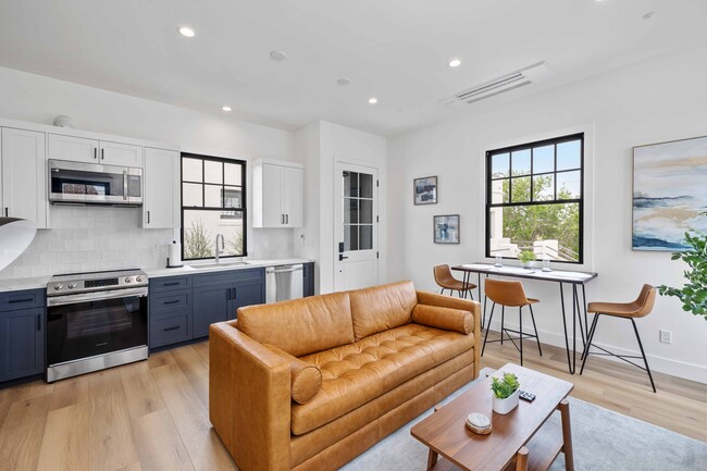 Photo - 603 Garnet St Unit B