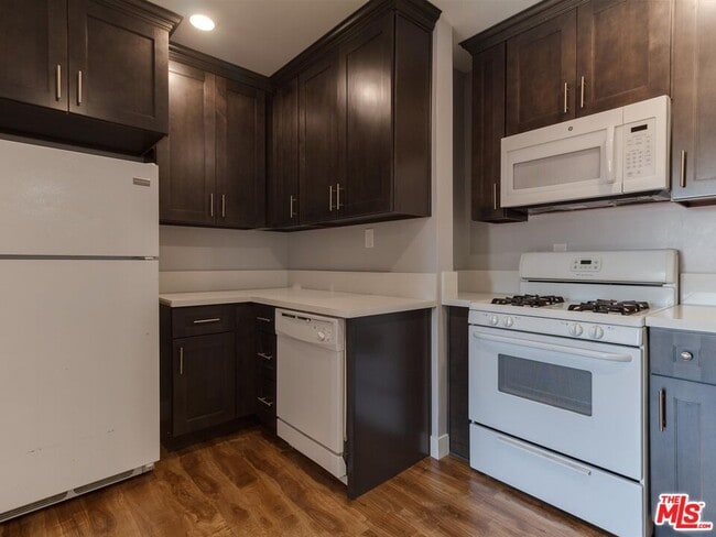 Photo - 11472 Ventura Blvd Unit B