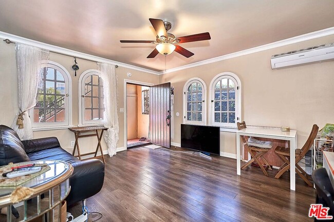 Photo - 1076 West Blvd