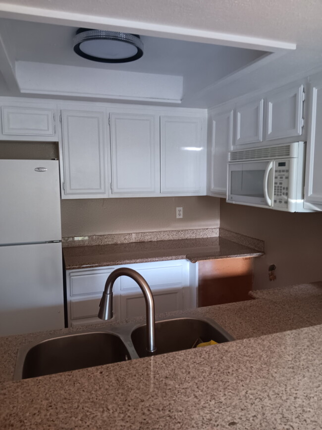 Photo - 1025 N Tippecanoe Ave Unit 235