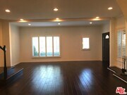 Photo - 125 N Palm Dr