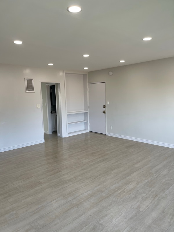 Photo - 2919 Carmona Ave Apartment