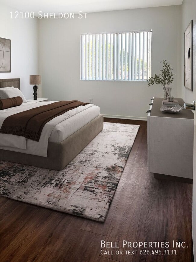 Photo - 12100 Sheldon St