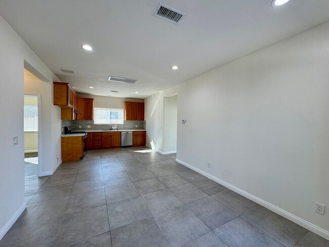 Photo - 12TH ST Unit 729