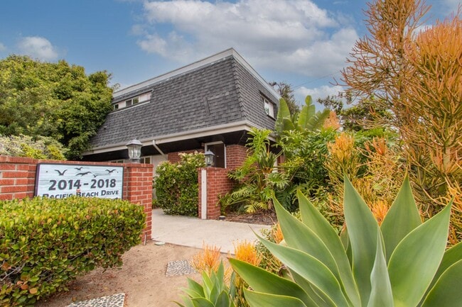 Photo - 2018 Pacific Beach Dr Unit 4