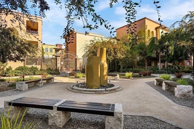 Building Photo - 1250 Cleveland Ave Unit A110