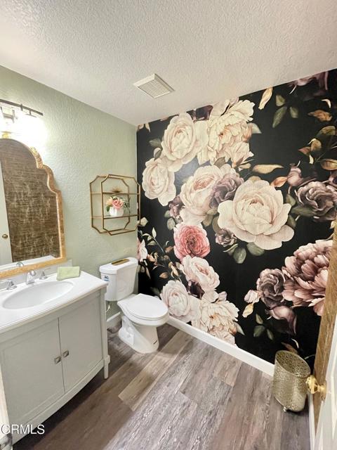 Photo - 864 E Sacramento St