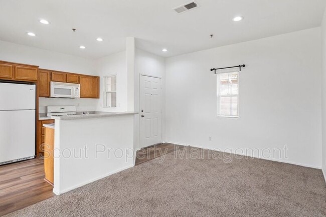 Photo - 26380 Arboretum Way Unit 607