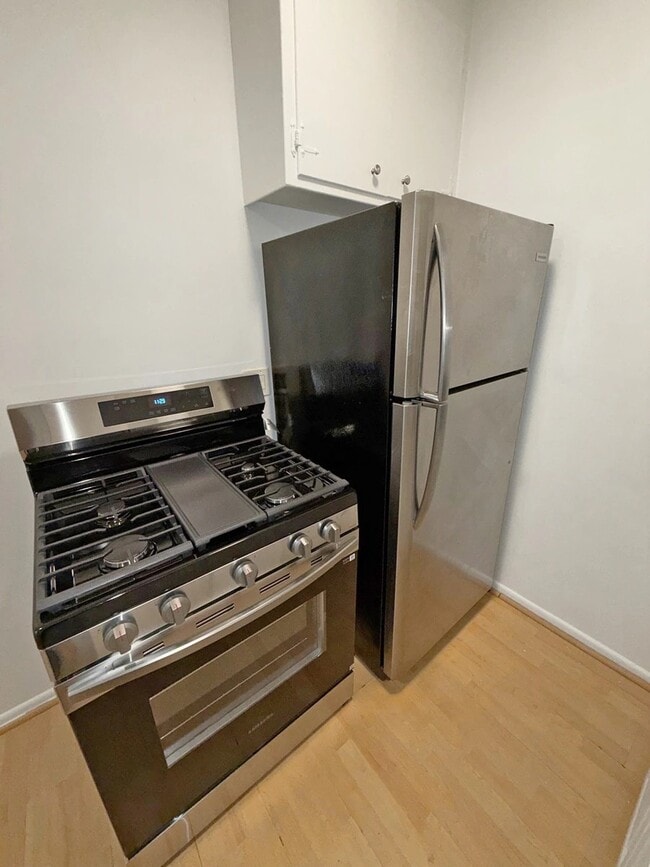 Photo - 1248 N Las Palmas Ave Unit 9