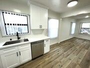 Photo - 4024-28 Lincoln Unit 4028