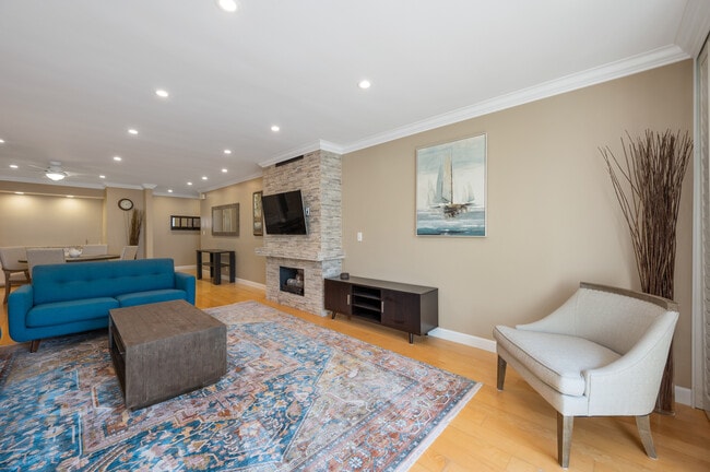 Photo - 11687 Montana Ave Condo Unit 306