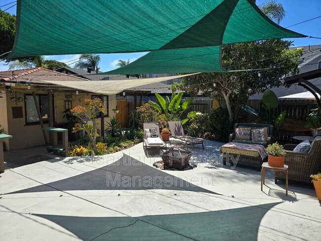 Photo - 868 Agate St