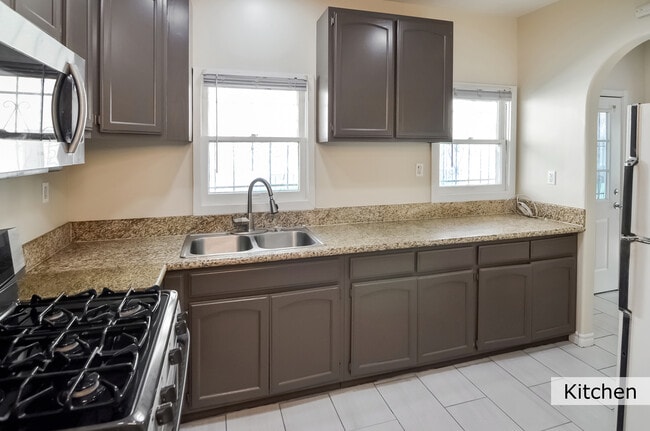 Kitchen - 1234 W 37th Dr Unit 0