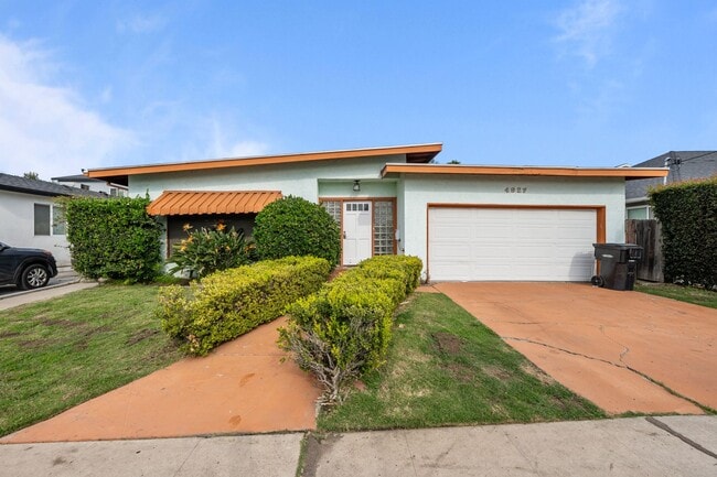 Photo - Attached garage + no back house!