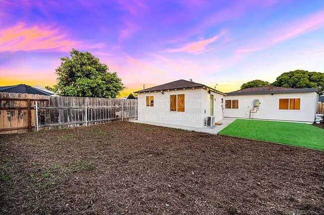 Photo - 1308 49th St