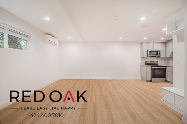 Photo - 6738 Independence Ave Unit A1